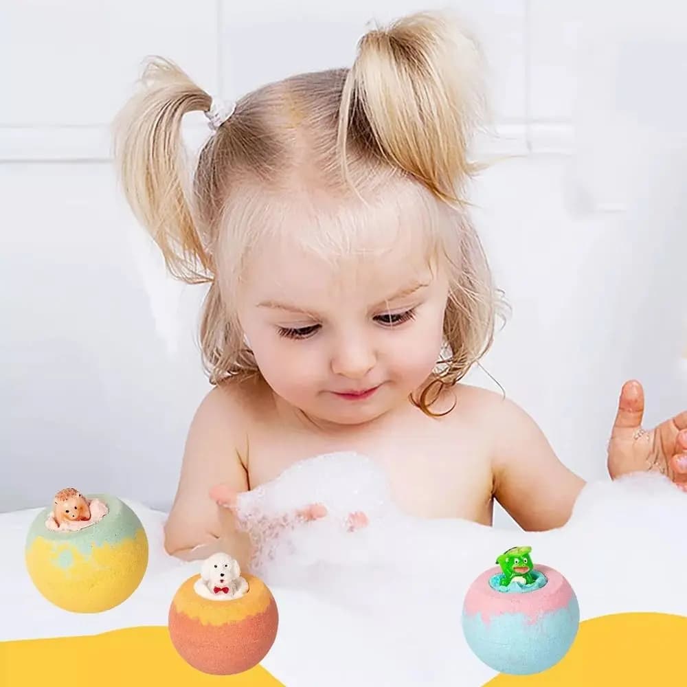Bombe da Bagno Carine con Sorpresa all'Interno, Fatte a Mano, Delicate sulla Pelle, Naturali, Vegane, con Oli Essenziali, per un Bagno Delicato