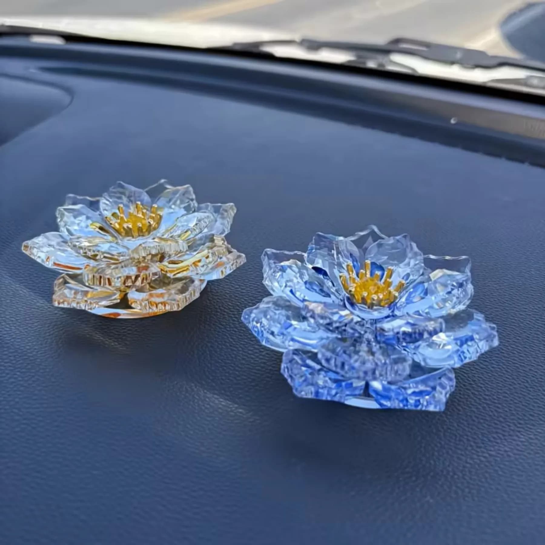 Loto in Cristallo Fatto a Mano con Decorazioni Dorate - Oggetto Decorativo in Vetro per Tavolo e Vetrina, Centrotavola Festivo