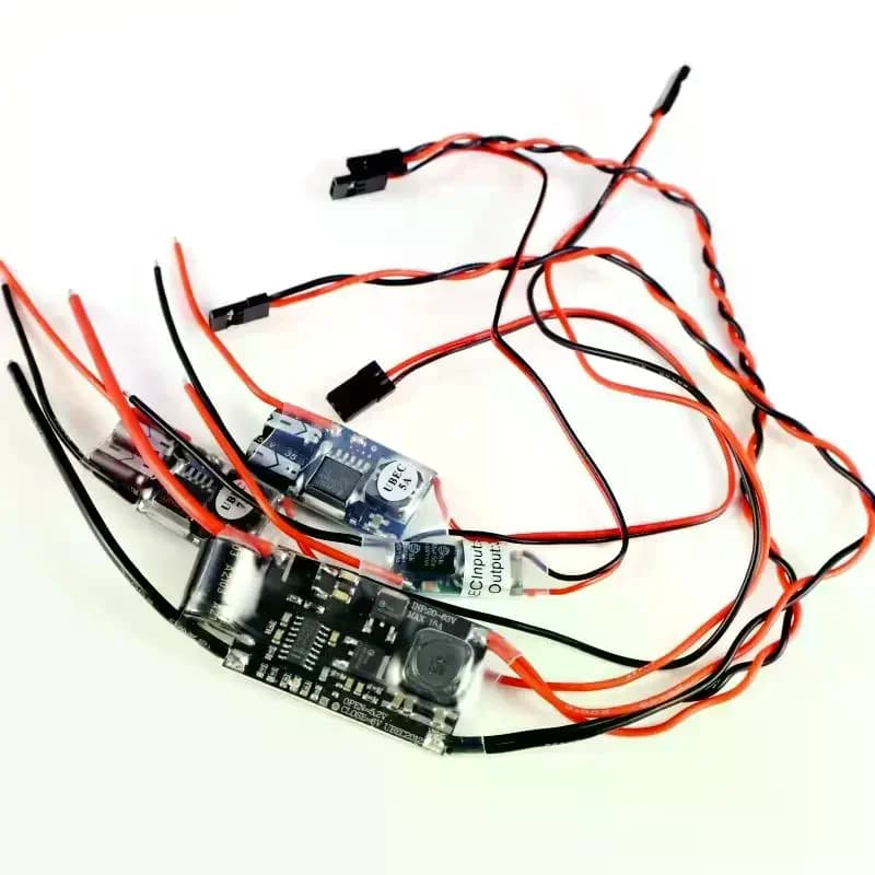 1 pz schermatura completa antijamming regolatore di commutazione UBEC 5 V 3A 5A 7A 15A per FPV RC Drone ricevitore alimentatore esterno