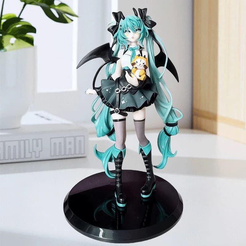 Disponibile - Anime Hatsune Miku 19CM - Statuetta di Procione Diavoletto Kawaii - Action Figure in PVC - Modellino Giocattolo - Decorazione da Scrivania - Regali per le Feste