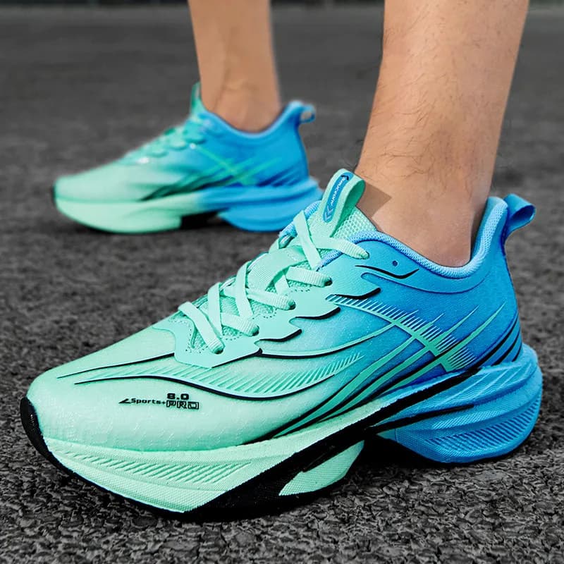 Scarpe Sportive da Uomo, Nuove Scarpe Estive Traspiranti in Mesh, Scarpe da Corsa Giovanili con Ammortizzazione e Piastra in Carbonio a Tutta Lunghezza