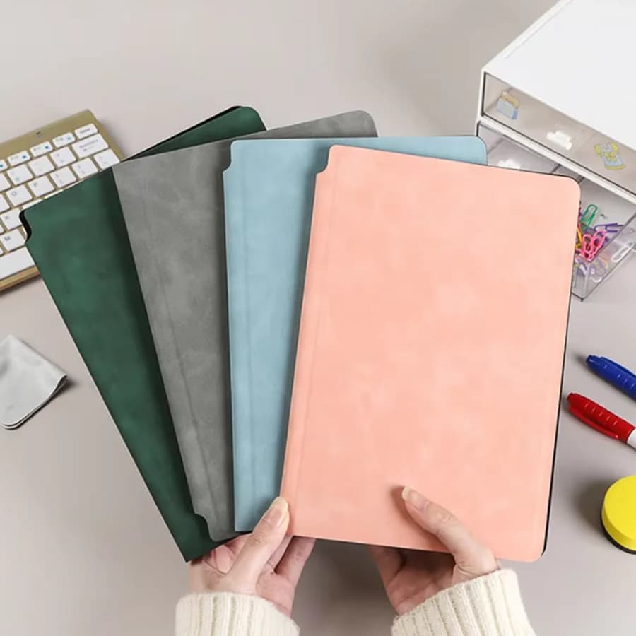 Set di quaderni portatili riutilizzabili con lavagna bianca A5, con penna e panno per cancellare, blocco note in pelle, agenda settimanale per un uso elegante in ufficio