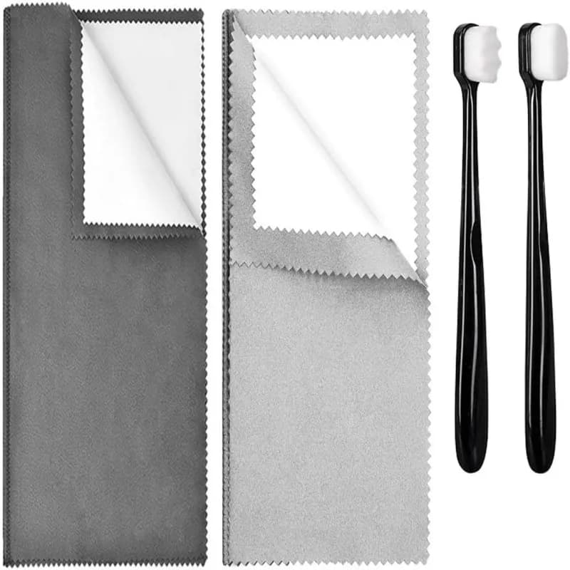 reKit to polish jewelry from 4 piecesre Set of cloths and brushes for cleaning silver, gold and metals - Tools for the care and restoration of jewellery
