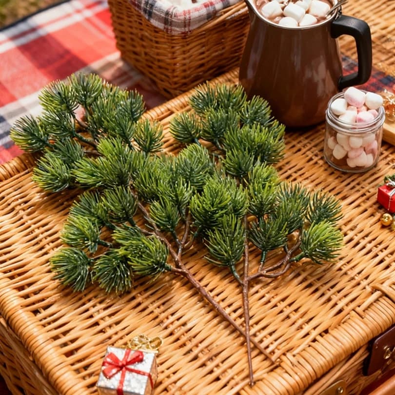 2/4 Pcs Artificial Pine Plants Home Vase Accessory Christmas Tree Wreath Filler Scrapbook Table Wedding Holiday Decorative Gifts