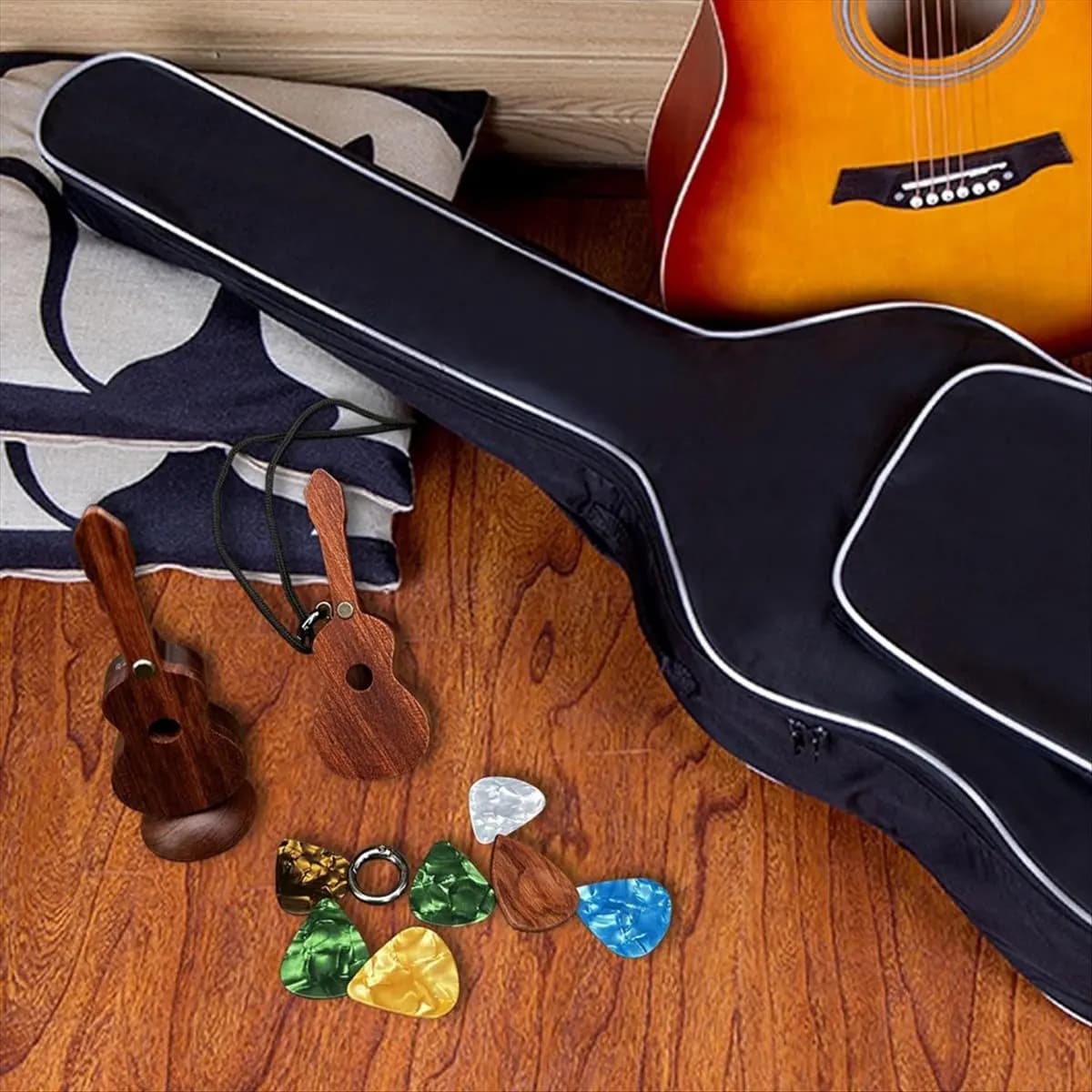 (AD12) Guitar Pick Holder with Guitar Picks Guitar Keychain Wooden Home Decor Statues Wood Guitar Pick Case