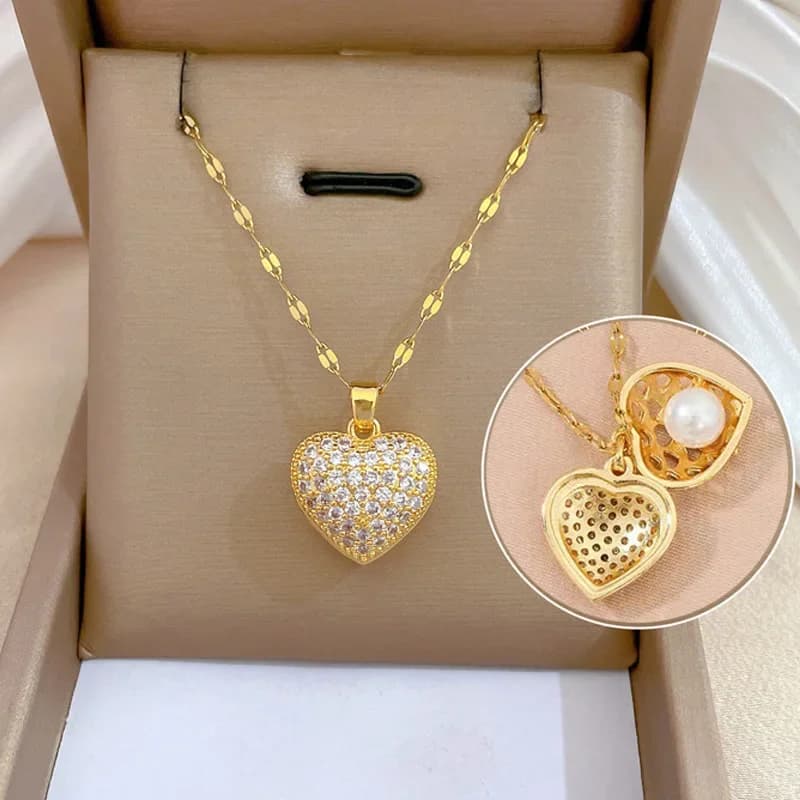 Collane con ciondolo a forma di cuore con zirconi cubici per le donne Set squisito di moda con imitazione di perle Regali di gioielli per feste con catena a cuore