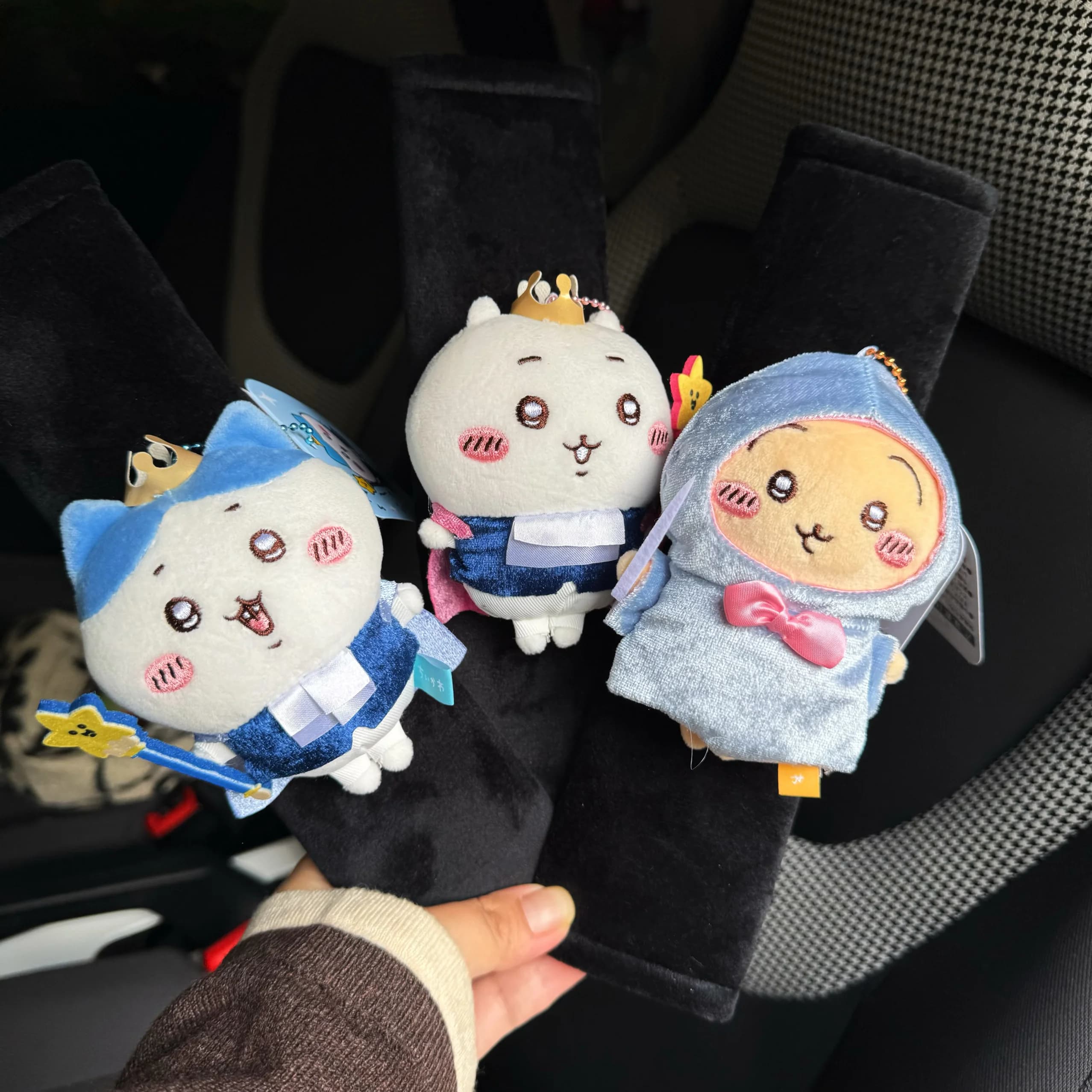 Chiikawa Kawaii Fata Madrina Principe Hachiware Usagi Simpatico peluche Cintura di sicurezza Custodia protettiva Tracolla per auto Interni auto