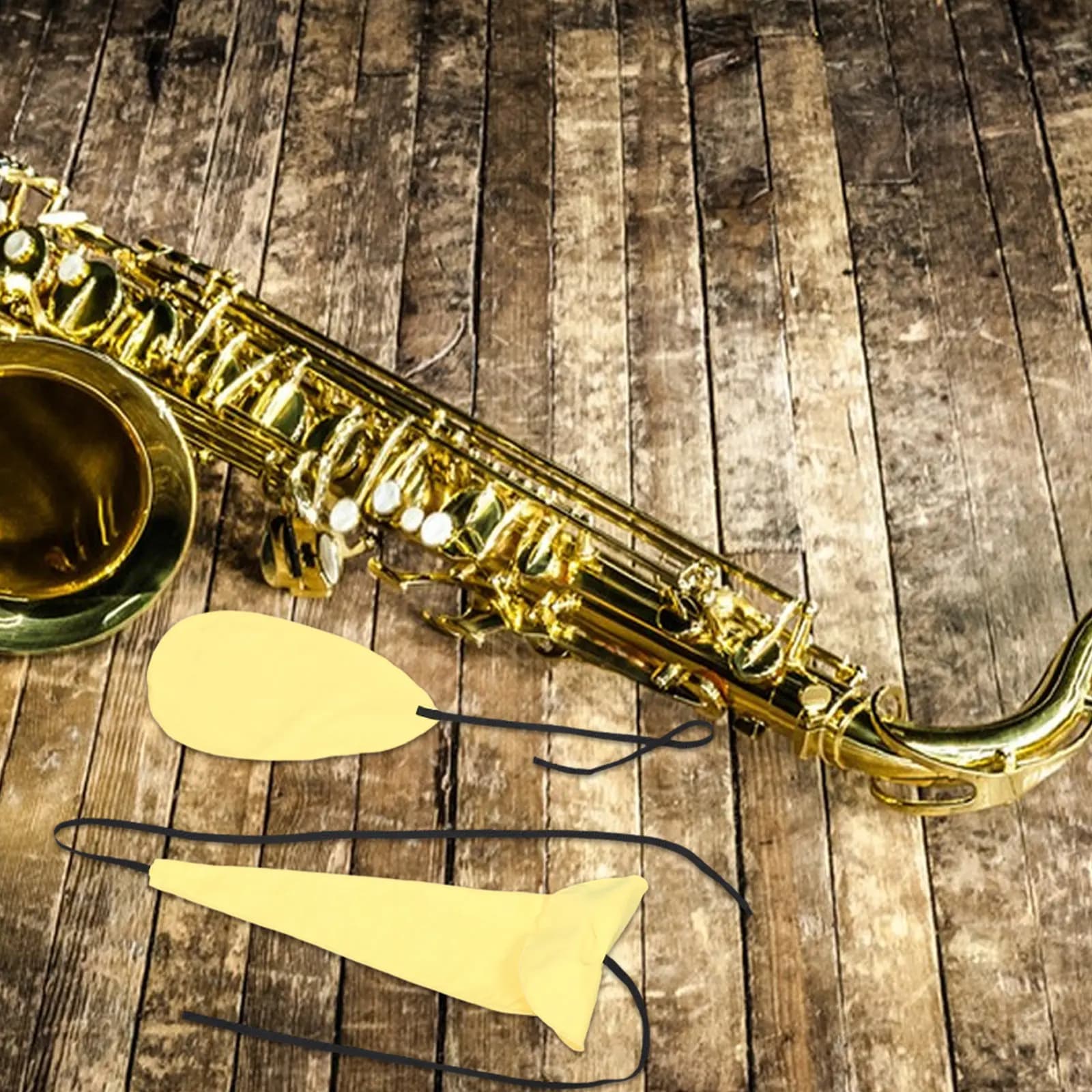 Cleaning Set for Saxophone, Efficient Microfiber Cloth, Brush for Mouthpiece, Maintenance Tool for Sax Alto, Tenor and Soprano, Compact and Portable