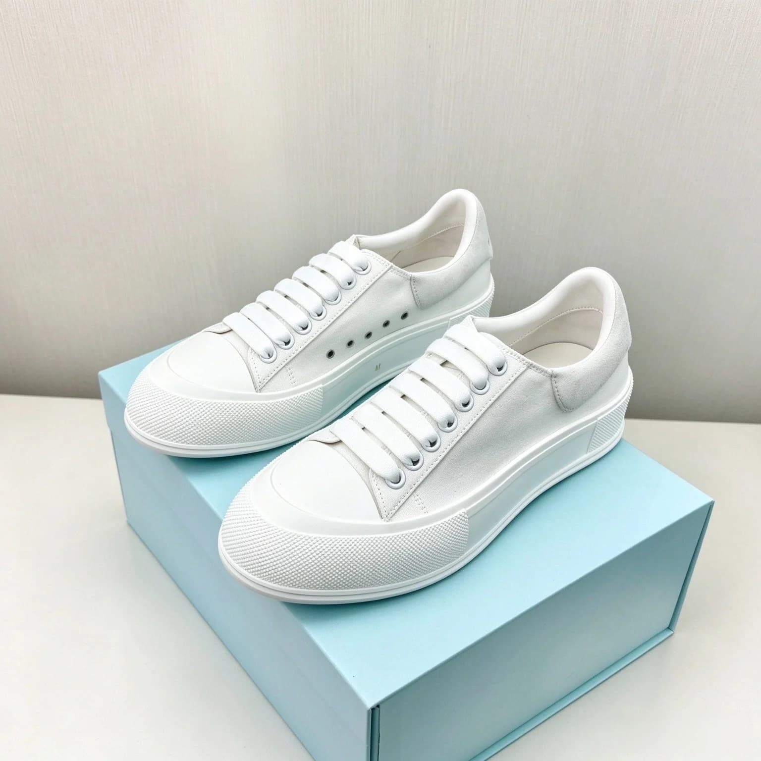 Luxury Women's Platform Canvas White Sneakers Non-slip Platform Height-increasing Casual Tennis Shoes Outdoor Walking Shoes Gift