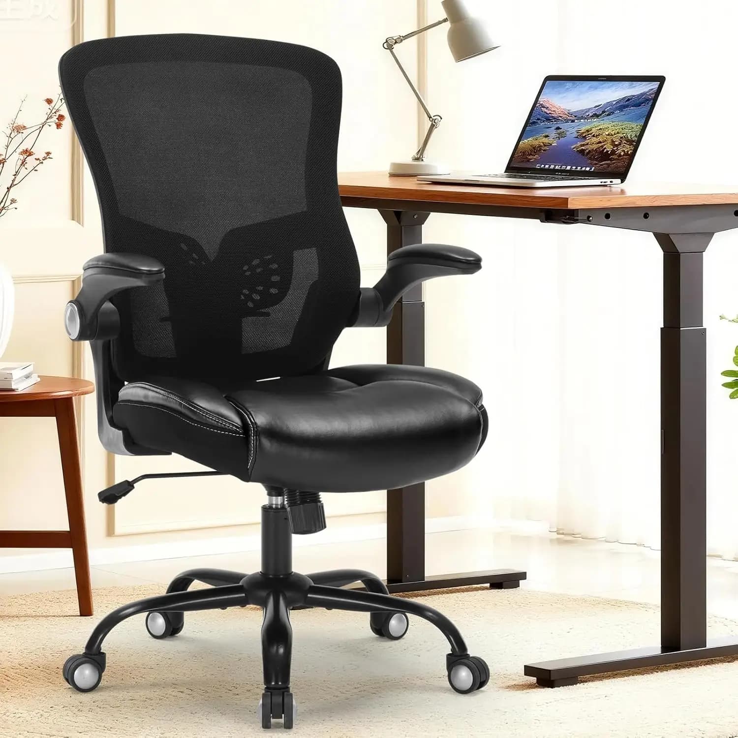 Sedia da Ufficio Ergonomica in Pelle PU, Sedia da Scrivania con Schienale in Rete, Supporto Lombare Regolabile, Sedia da Gaming per Casa con Ruote, Braccioli Ribaltabili, Rotazione a 360°