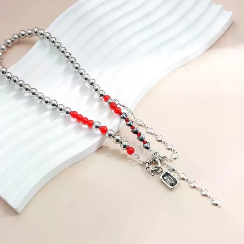 Collana Artigianale con Cuore e Perline, con Nappa - Gioiello Elegante Regalo per Donna, Ideale per Eventi Formali, Outfit Casual, Compleanni