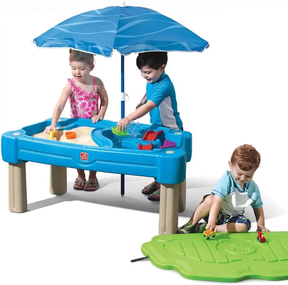 Cascading Cove Sand and Water Table, giochi sensoriali per attività per bambini, viene fornito con ombrellone, giocattoli estivi all'aperto, accesso ai giocattoli da 7 pezzi