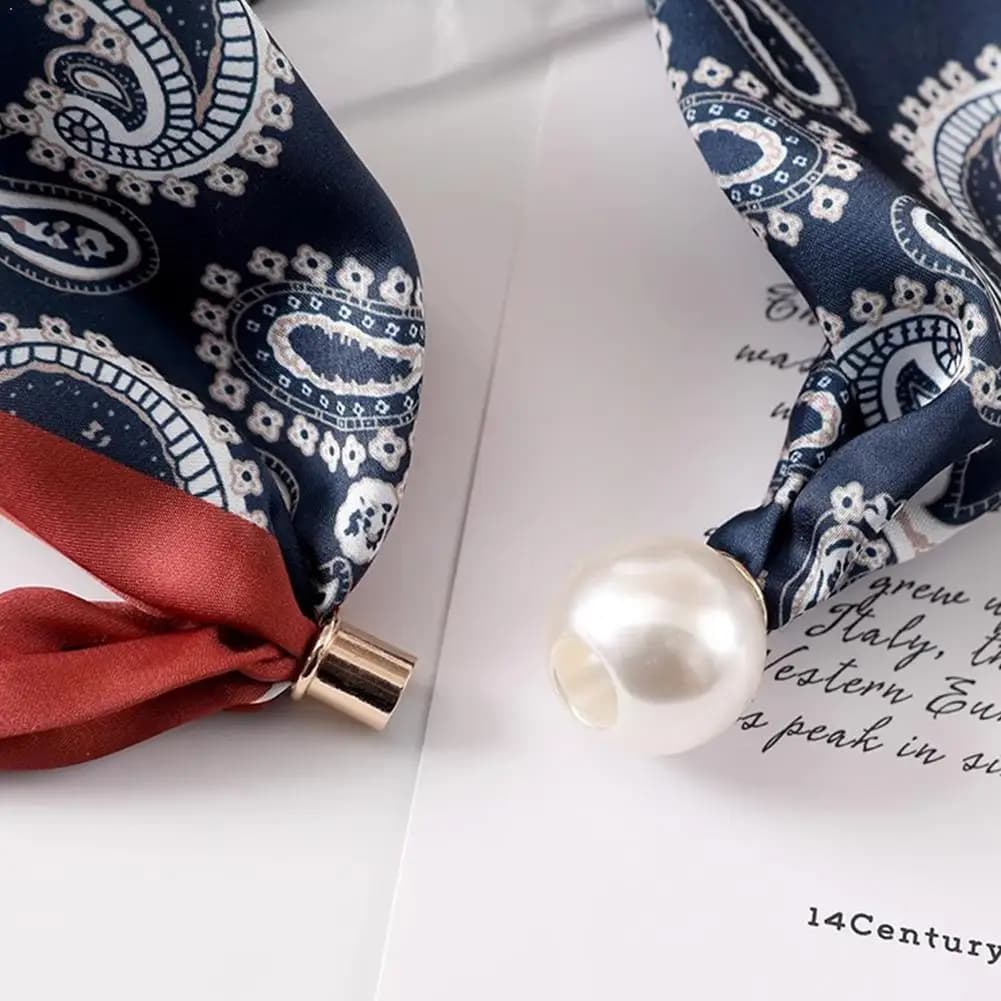 Sciarpa Lunga e Sottile in Seta con Fibbia Magnetica e Perle per Donna, Accessorio Decorativo per il Collo, Abbinabile a Camicie