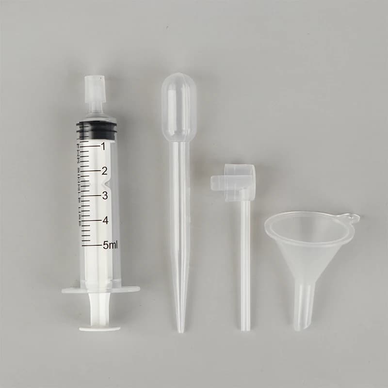 Set di 3/4 Pezzi di Strumenti per Ricarica Profumi: Siringa, Cannuccia, Contagocce, Imbuto e Spray in Plastica per Dispensare Cosmetici