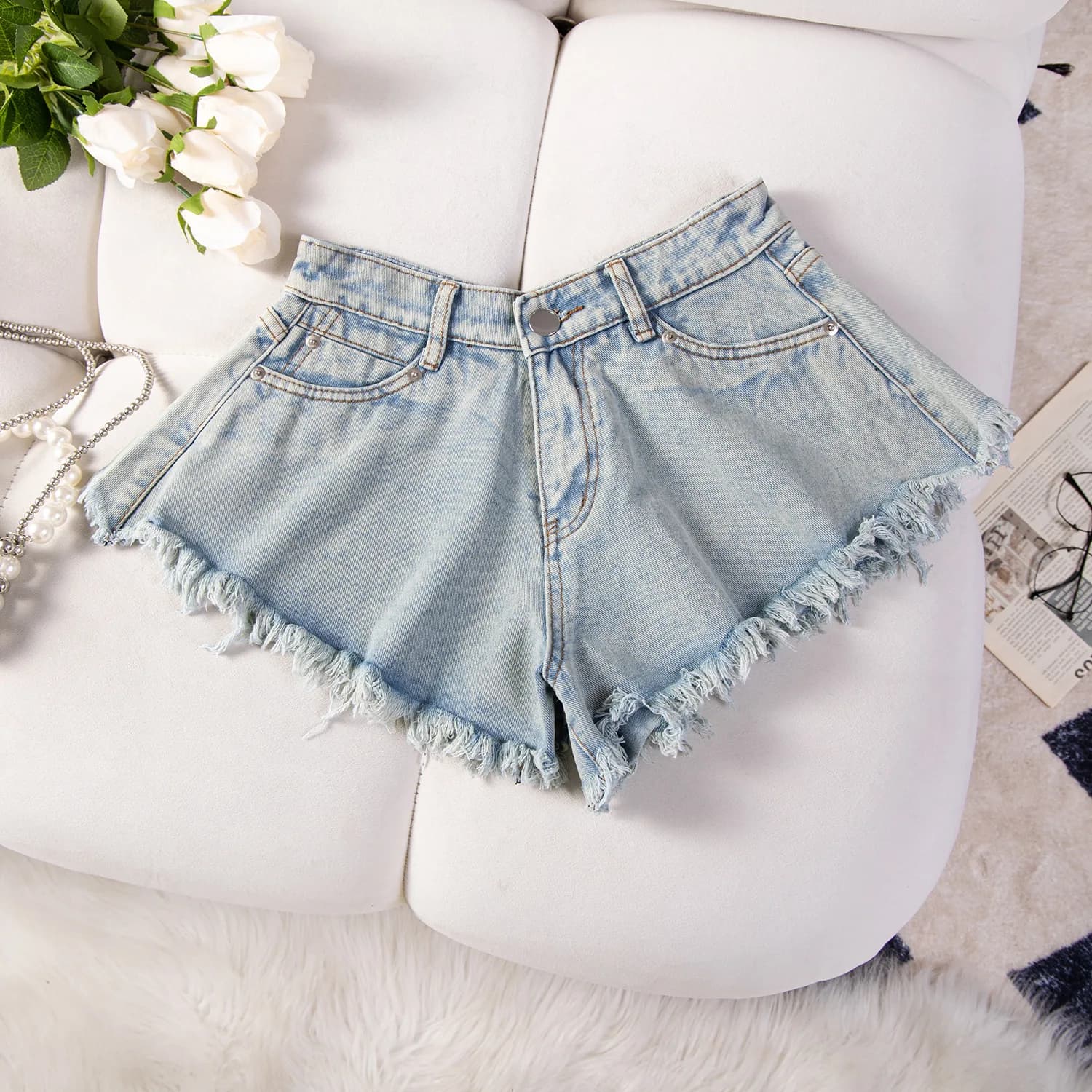 New Stylish High Waist Torn Denim Shorts Women's Loose Fringed Jeans European And American Style Casual Summer Shorts Pant