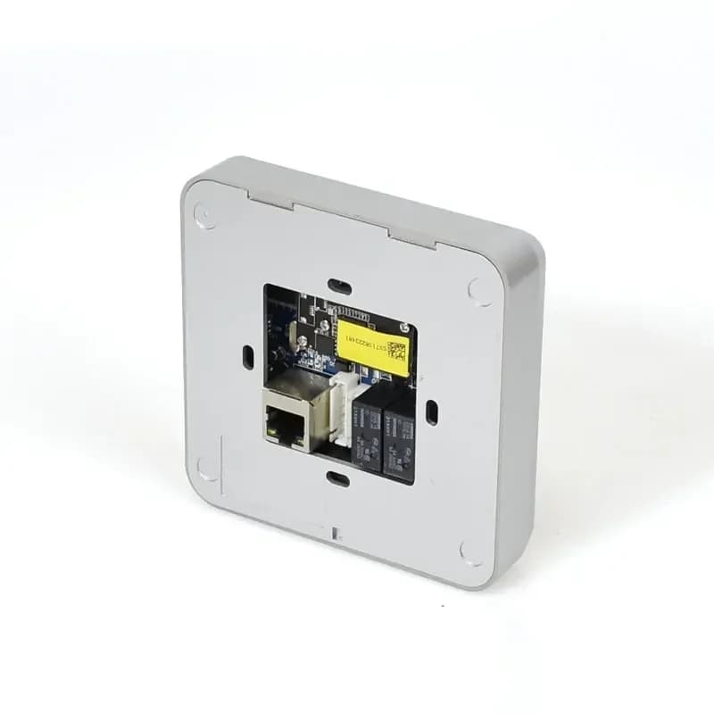 Lettore di schede di controllo accessi per porte 2026 Premium Rakinda RJ45 Wiegand TCP IP NFC RFID IC con scanner di codici a barre ISO 14443A