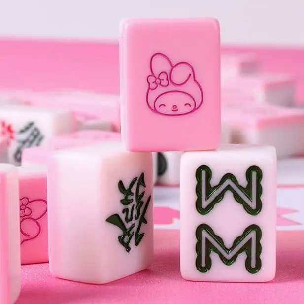 144 pezzi Sanrio My Melody Mahjong Set Big 30mm Hello Kitty Gioco da tavolo Mahjong da viaggio portatile per la raccolta di giocattoli regalo di Natale
