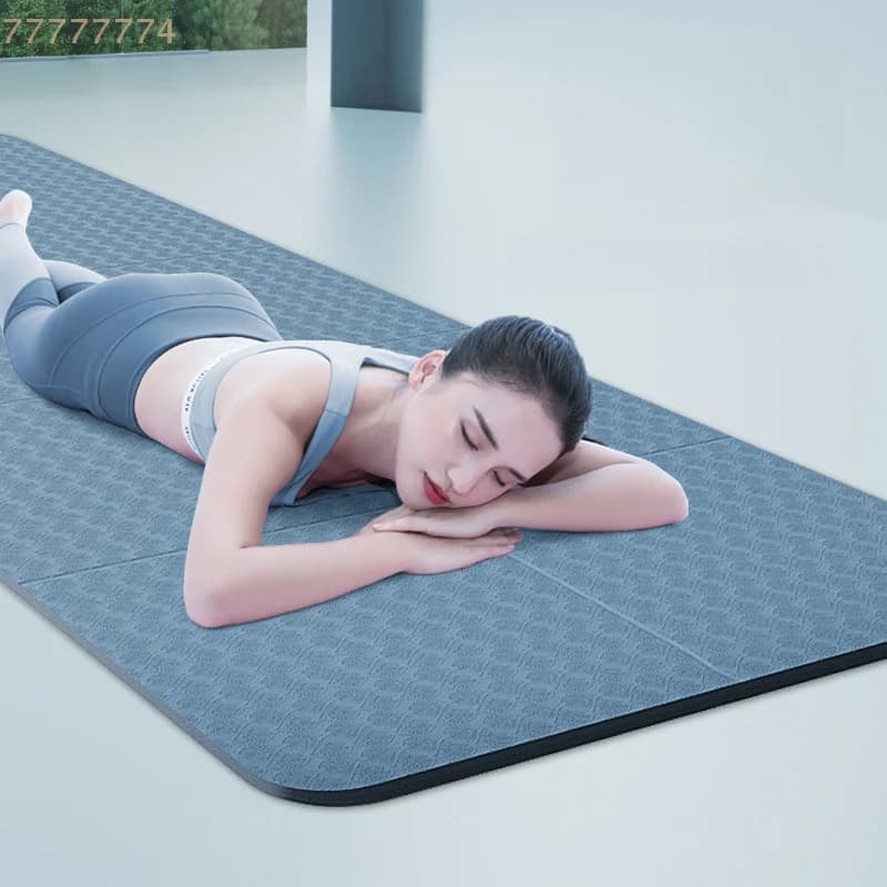 1 piece eco-friendly TPE folding yoga mat, anti-slip on both sides, suitable for pilates travel and floor training