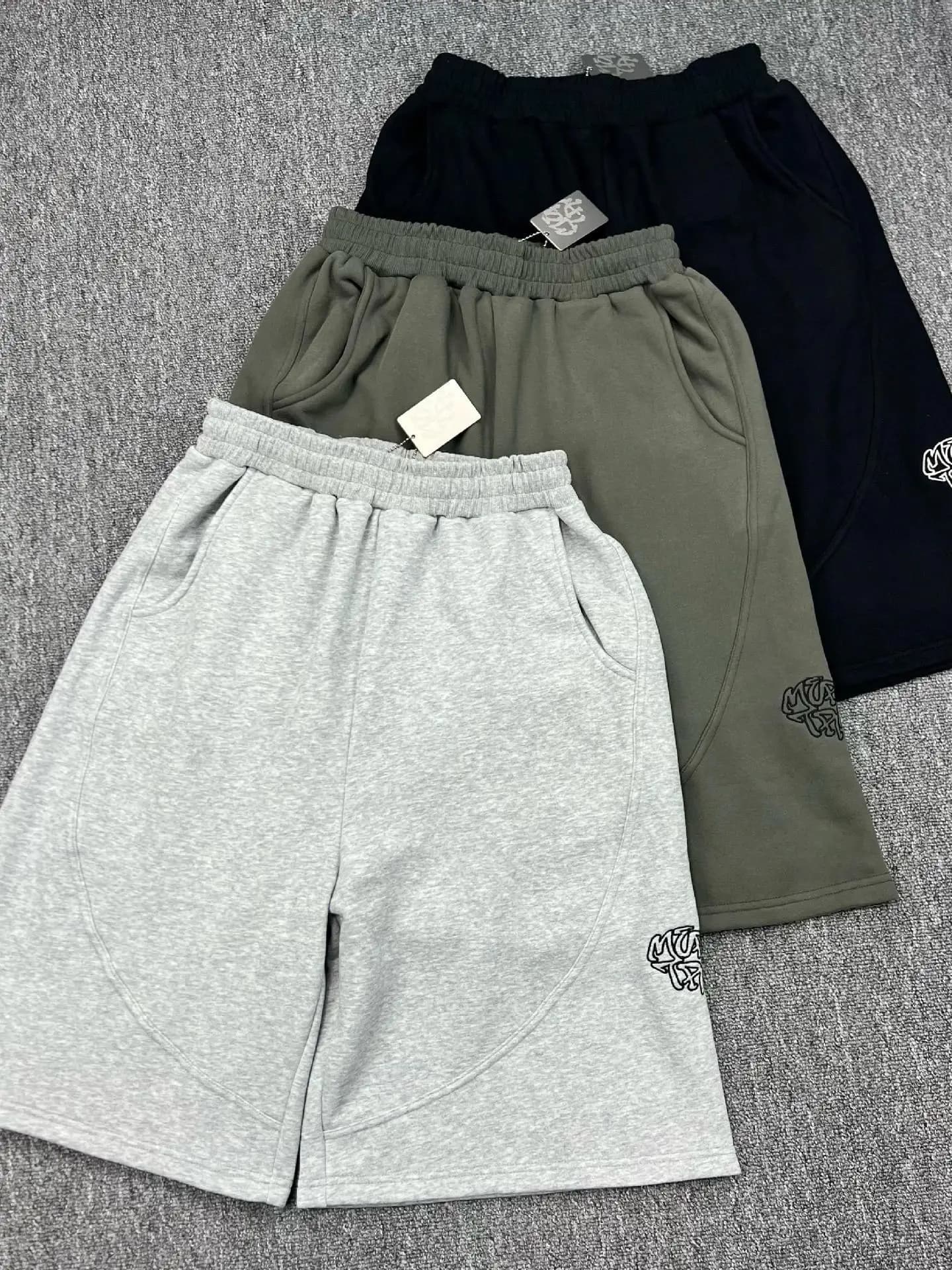 Mertra Embroidered Letter Five-Quarter Drawstring Casual Fleece-Lined Loose Trendy Shorts Cotton Standard Fit Leisure Shorts