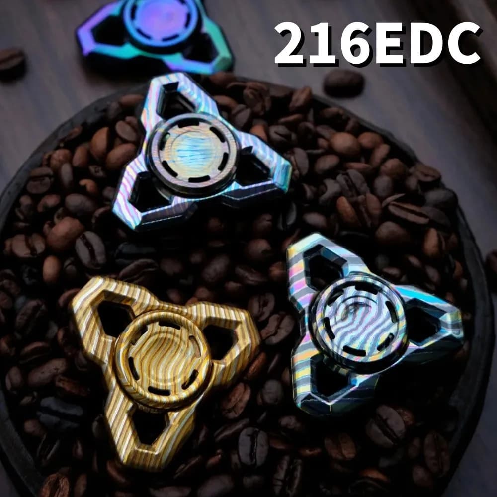 216EDC EXP Fidget Spinner a tre pale Giocattolo antistress Fidgeting Spinner Scrivania da ufficio Disegni originali Giroscopio