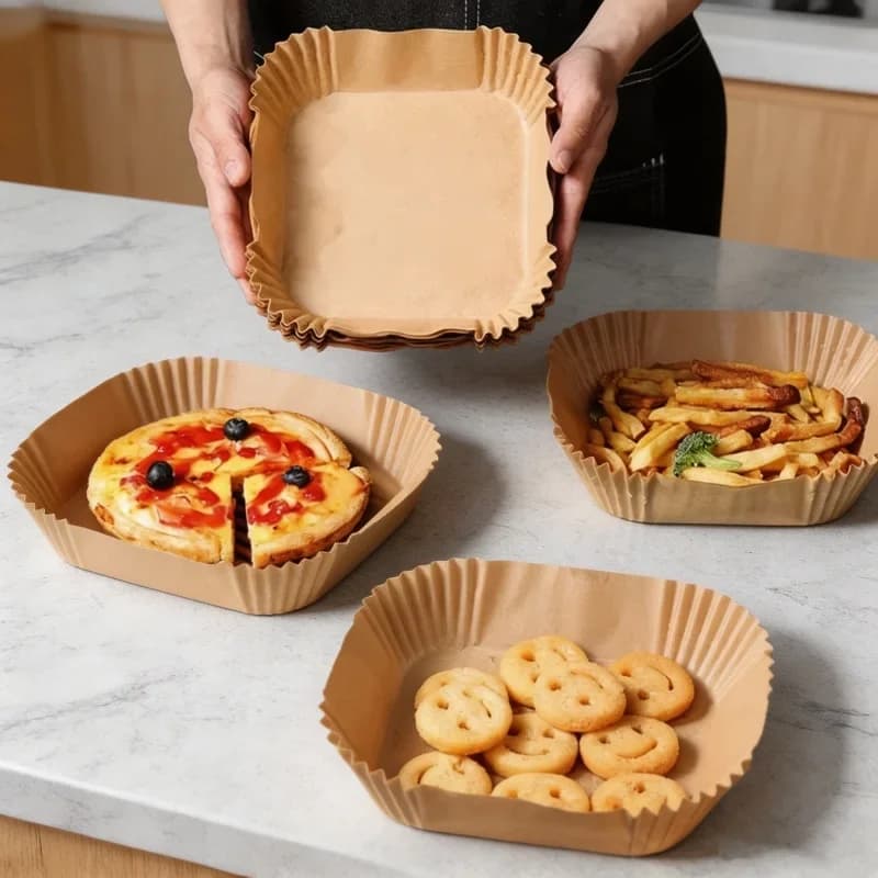 Fogli di Carta Forno Monouso Antiaderenti e Resistenti all'Olio, 50 Pezzi, per Friggitrice ad Aria, Utensili da Cucina, Cottura e Uso Quotidiano