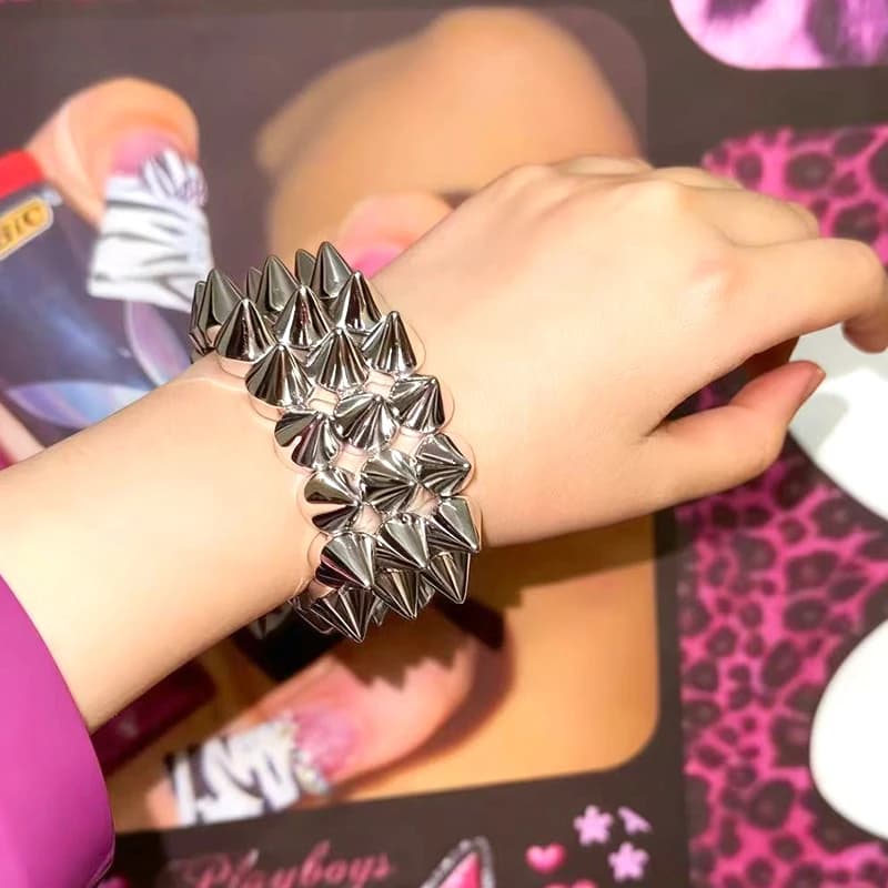 Y2K Jewelry Triple Layer Stud Spiked Bracelet Punk Grunge Cool Fashion Bracelets for Women Goth Accessoriess