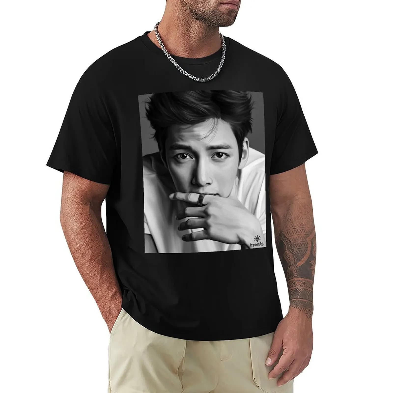 T-shirt Super Handsome di Ji Chang Wook, comoda e elasticizzata