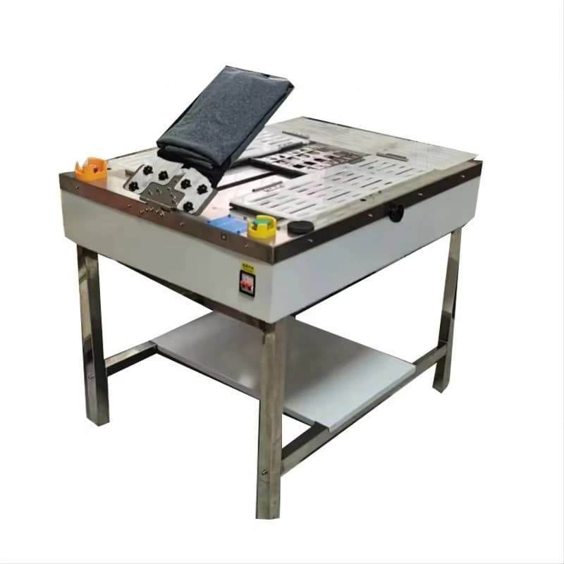 Piccola macchina piegatubi elettrica per magliette, culottes, felpa con cappuccio, indumento, macchina piegatubi per camicie per auto