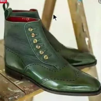 Stivaletti Chelsea in pelle scamosciata da uomo con bottoni laterali e dettaglio tacco basso, design lucido per ufficio formale casual elegante, moda autunnale
