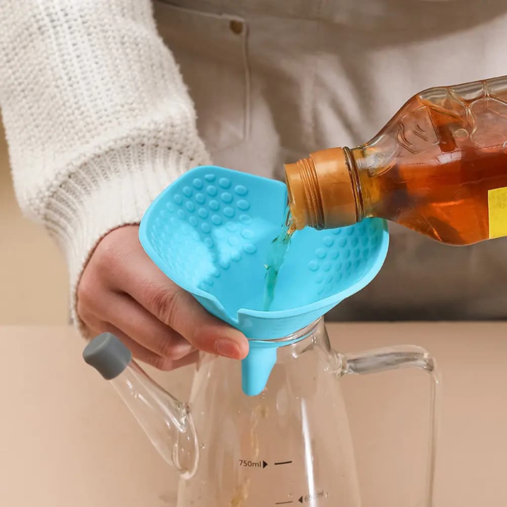 Pinza in Silicone per Pentole, Resistente al Calore, Antiscottatura, Supporto per Coperchi, Utensile da Cucina per Padelle, Forni, Grigliate e Cottura