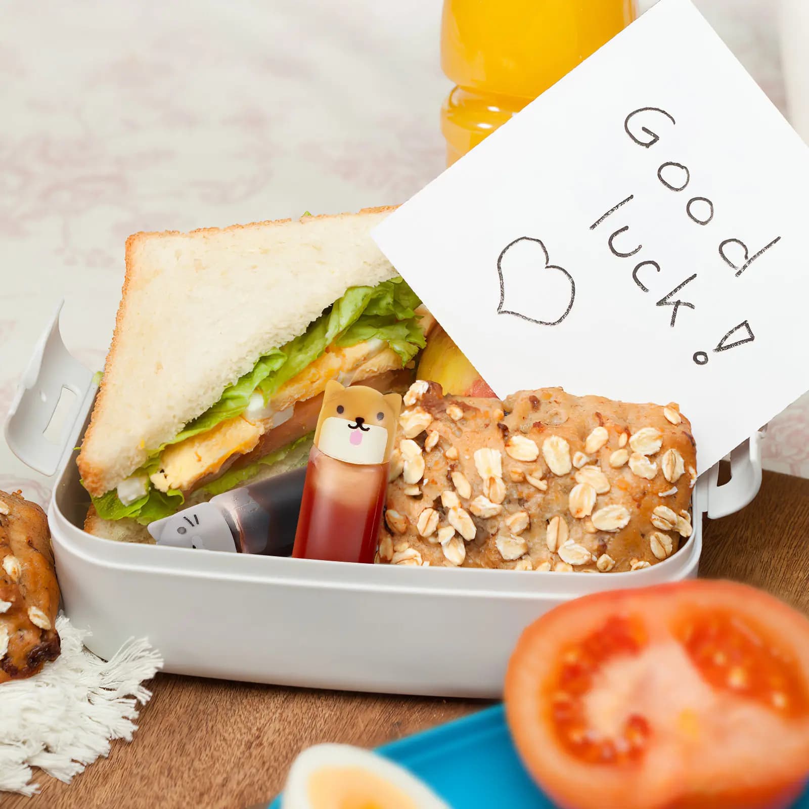1 set di mini dispenser per salse a forma di cartone animato, accessori per bento a prova di perdite, contenitori per condimenti a base di soia, bottiglie portatili a pressione per il pranzo.