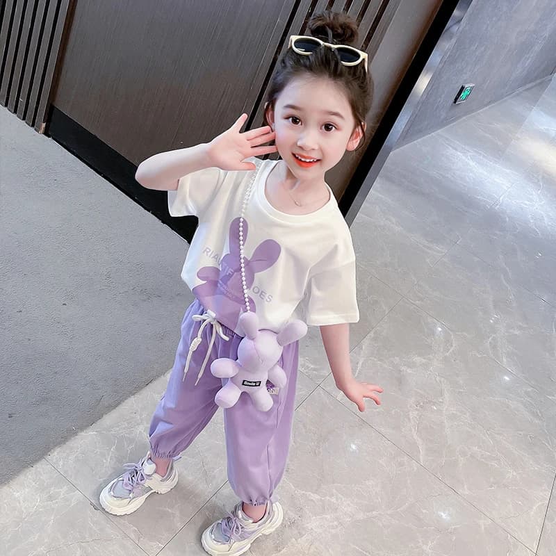 Set di t-shirt e pantaloni estivi a maniche corte per ragazze, abbigliamento casual alla moda con stampa di conigli, in misto cotone, comodo completo in due pezzi