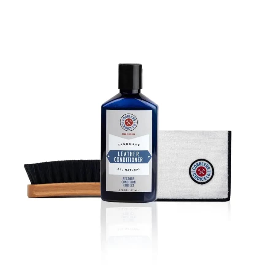 Kit per la cura del cuoio Cobblers Choice: balsamo, spazzola e panno per lucidatura
