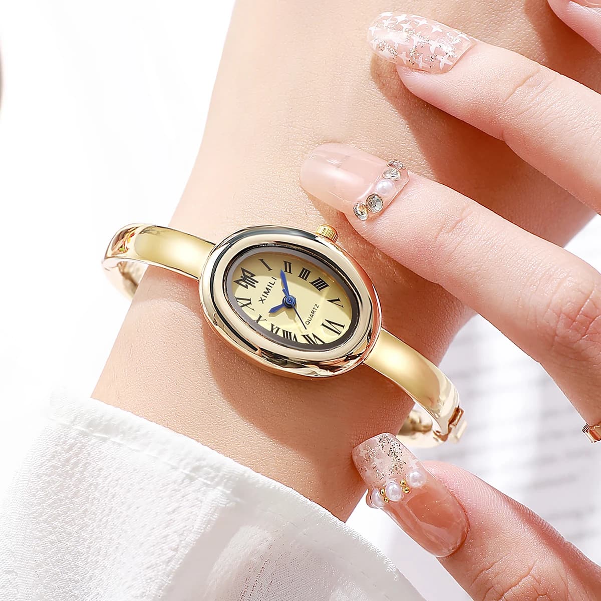 Stylish oval dial women's watches fashionable strap woman's quartz watch Reloj Mujer girl's watch gift
