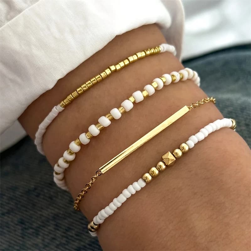 Set di braccialetti impilati multistrato fatti a mano alla moda per le donne Eleganti perle finte Perline intrecciate Braccialetti a catena Gioielli per feste