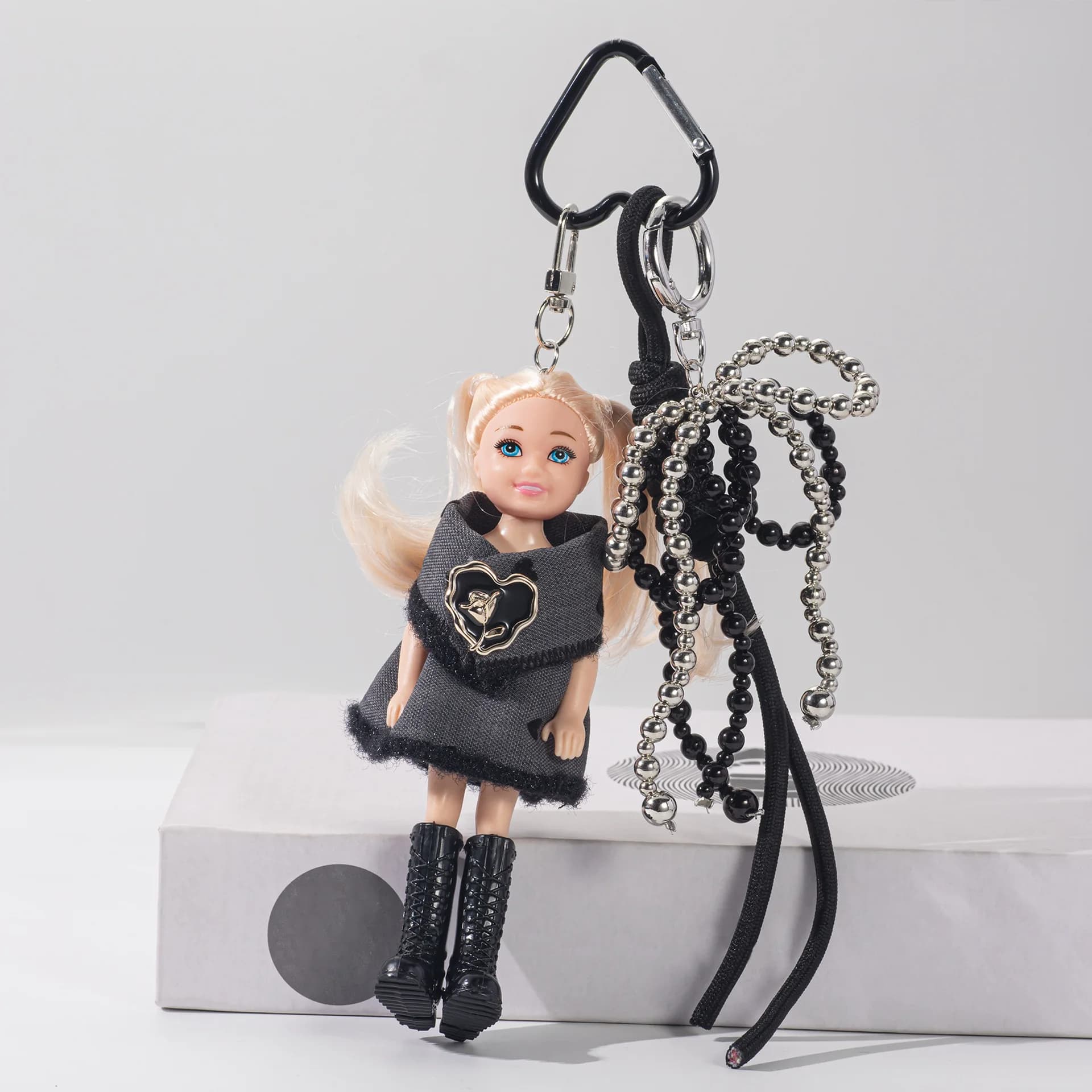 Ins Versione coreana Moda Piccola fragranza Vento Abito grigio Principessa Dolll Portachiavi Ciondolo Serie Miu Ragazza Borsa Decor Regalo carino