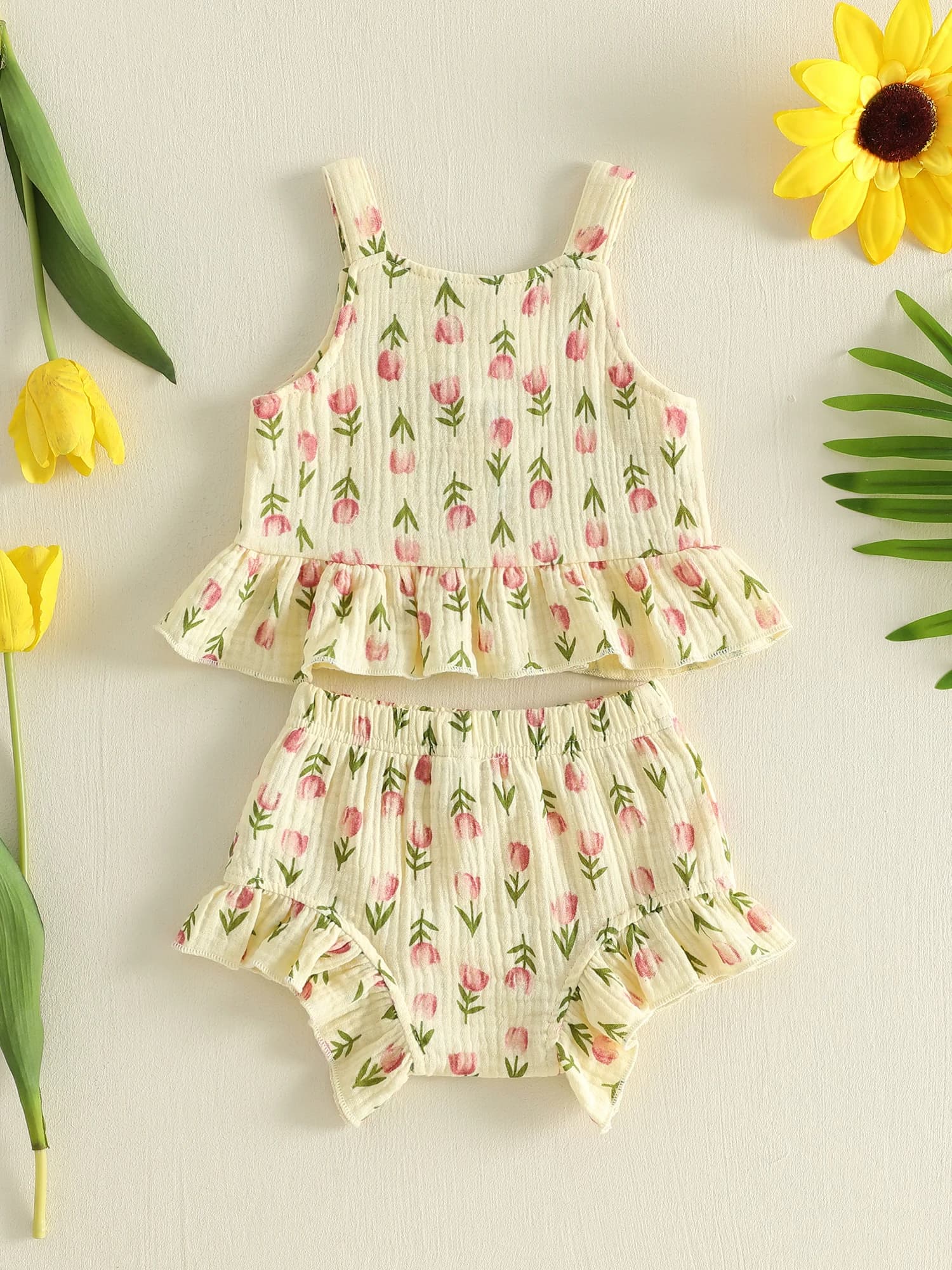 Toddler Girls Cute Sunflower Print Sleeveless Square Neck Tank Top and Elastic Waist Ruffled Shorts 2-Piece Summer Outfit Set