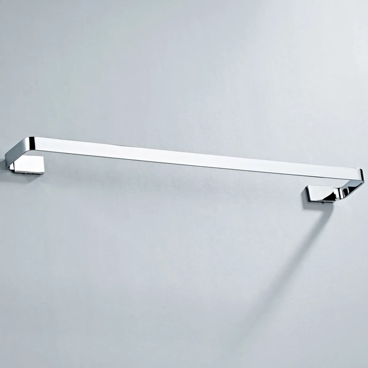 Portasciugamani da Parete in Ottone Argentato 57x8.6cm, Impermeabile e Antiruggine, Organizzatore con Singola Mensola per Casa e Hotel