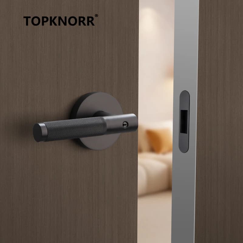 Magnetic Three-Bar Hand Lock with Key for Household Indoor Silent Single Tongue Zinc Alloy Handle Bedroom Door