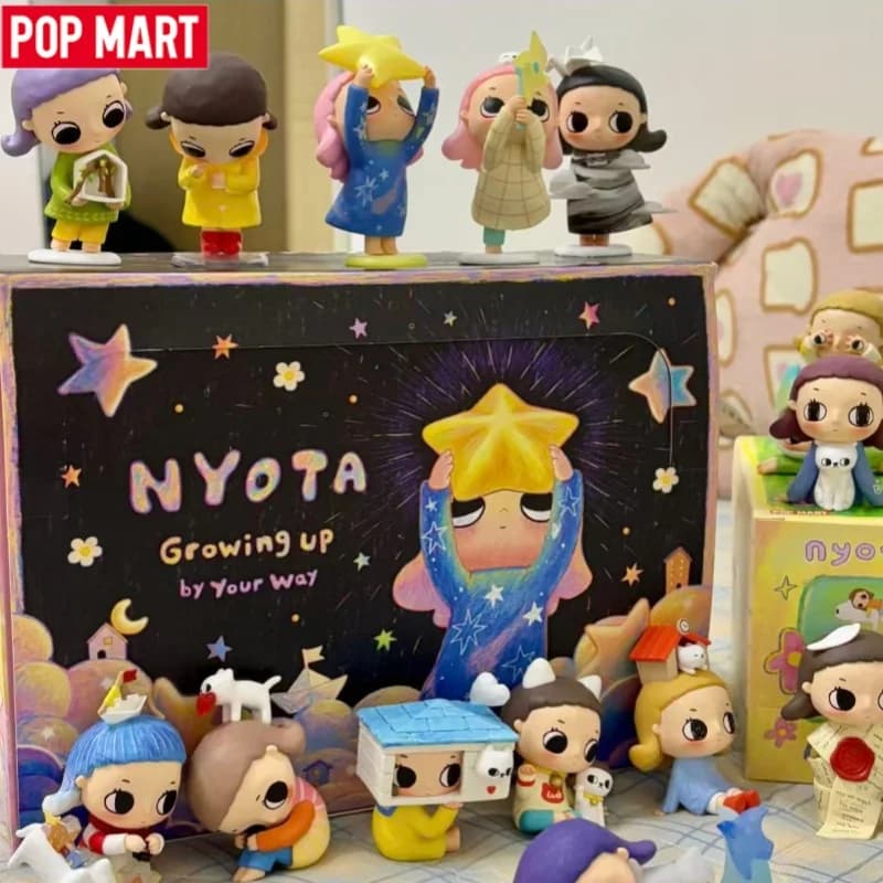 POP MART Nyota Growing Up By Your Way Series Blind Box - Busta a Sorpresa, Decorazione da Scrivania, Giocattoli Blind Bag, Statuetta Anime, Modellino Carino, Regalo