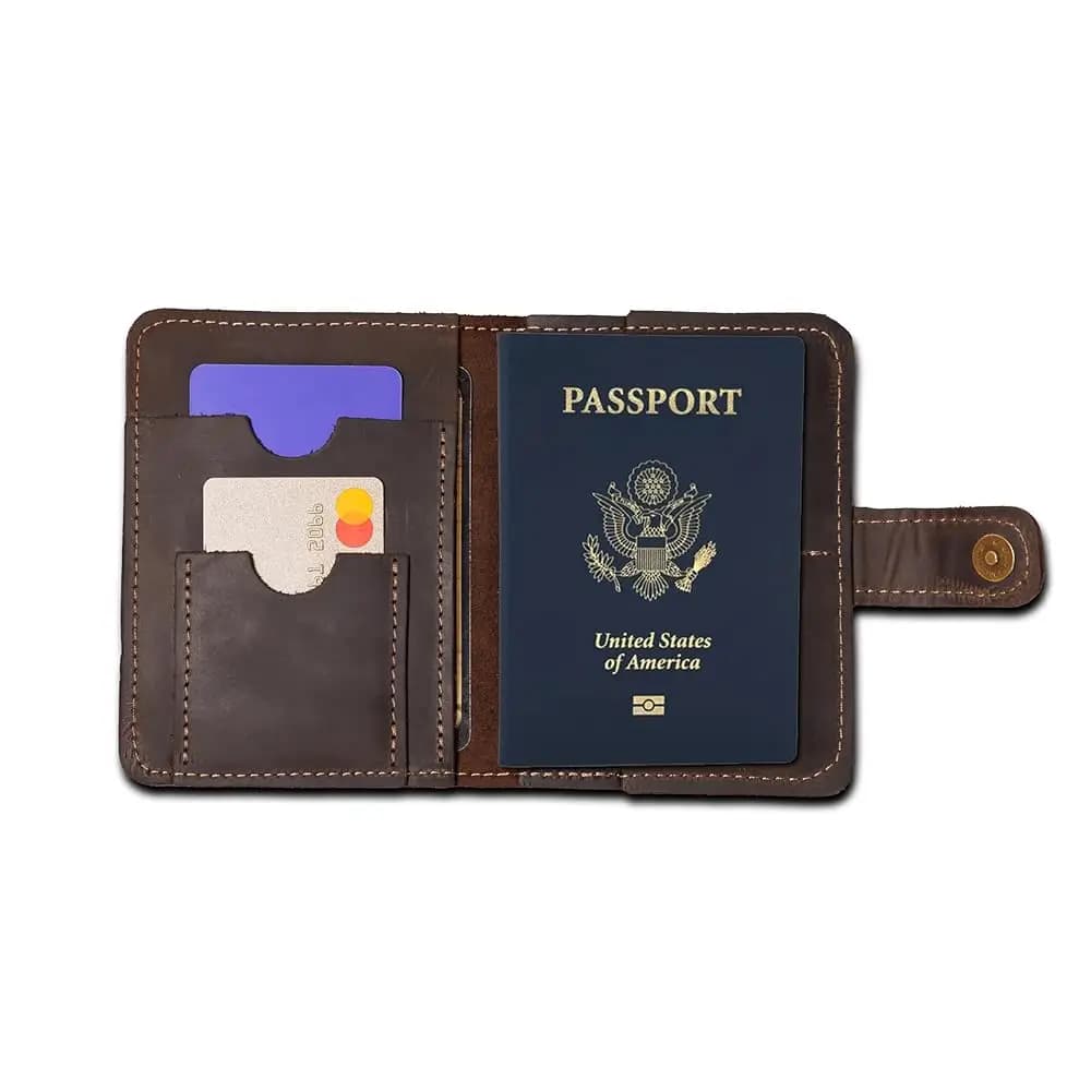 Porta Passaporto in Pelle Pieno Fiore per Viaggi - Portafoglio Sottile Fatto a Mano con Scomparti per Carte e Chiusura Magnetica - Compatto L