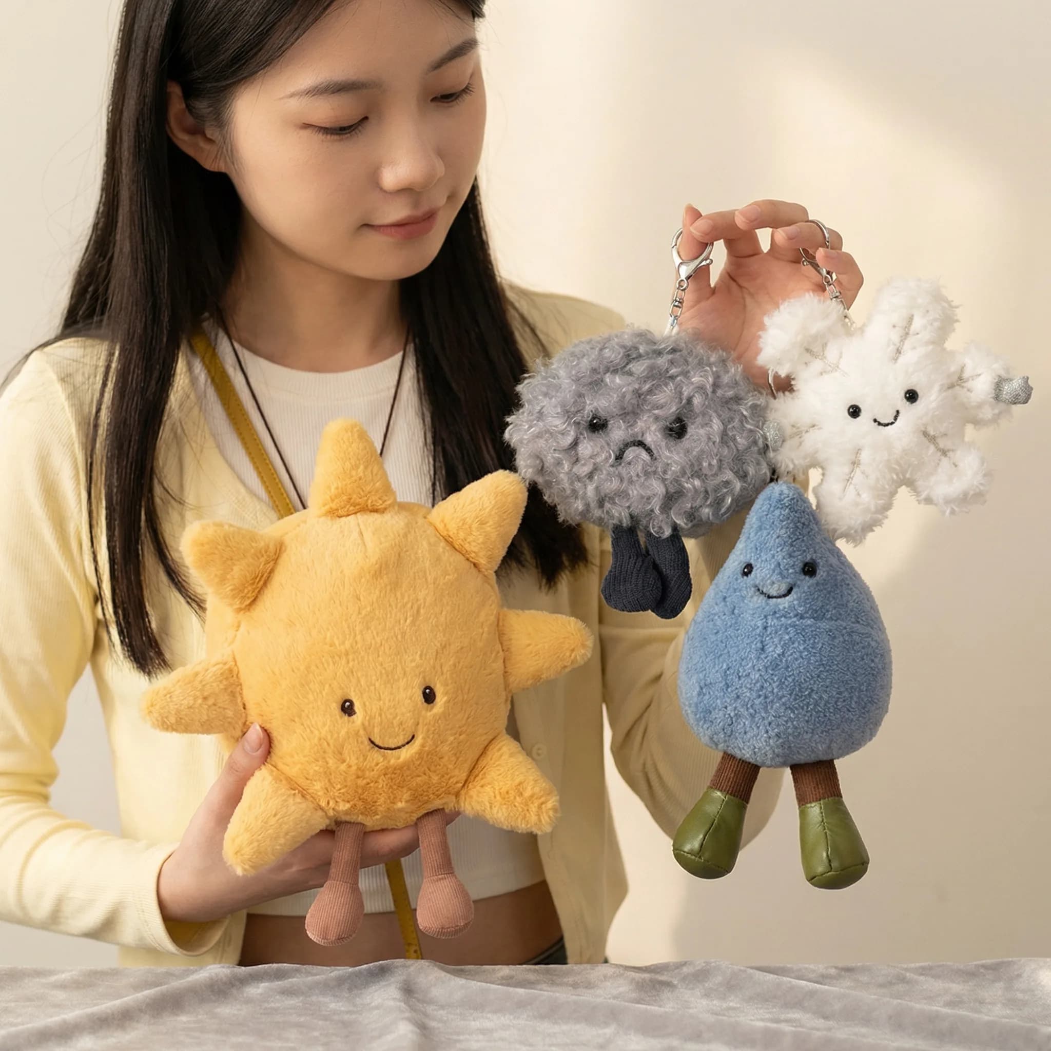Giocattoli di Peluche a Tema Meteo JC Creative: Sole, Nuvola, Fiocco di Neve, Goccia di Pioggia, Morbidi Pupazzi Cartoon Imbottiti, Ciondolo per Bambini, Decorazione Festiva, Regalo