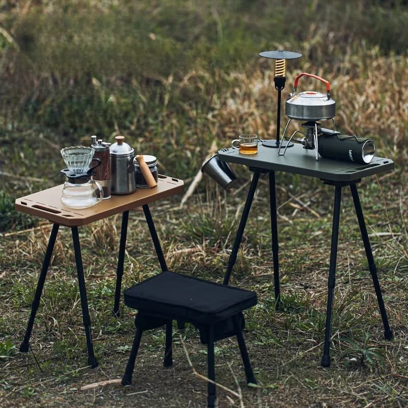 Tavolo pieghevole da campeggio ad altezza regolabile Scrivania tattica ultraleggera e facile da trasportare con gambe in lega di alluminio e piano in plastica ABS