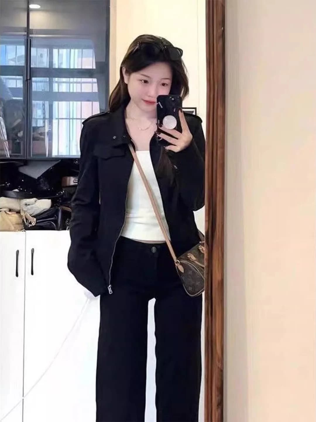 Retro Korean Short Black Biker Jacket Women's Spring Autumn Fashionable Casual Style Zipper Closure Top Quality Material