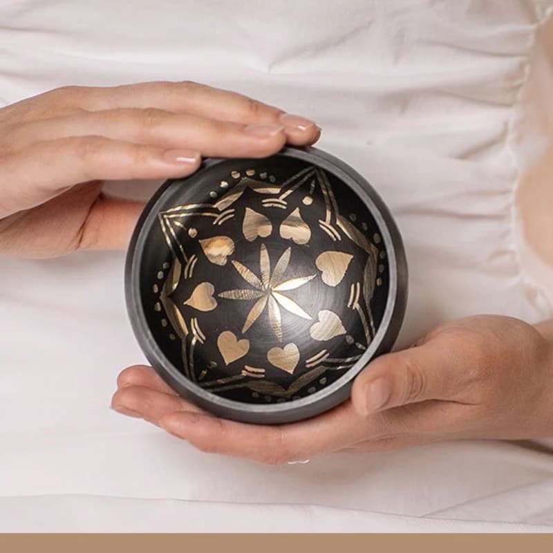 Handmade Singing Bowl Nepalese 9.5CM Copper Singing Bowls Meditation Sound Healing Bowls Black-Gold Eight-Petal Lotus Design