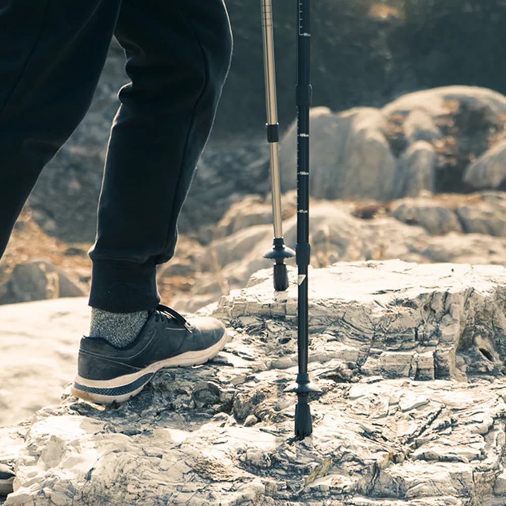 8 Pezzi Protezioni per Punte di Bastoni da Trekking in TPR, Tappi per Bastoni da Escursionismo per Terreni Duri, Assorbimento degli Urti, Leggeri e Robusti