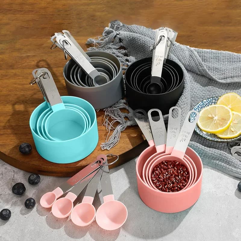 Set di 8 Pezzi di Tazze e Cucchiai Dosatori in Acciaio Inox con Scala per Cucina e Pasticceria, Strumenti di Misurazione per Cereali e Dessert