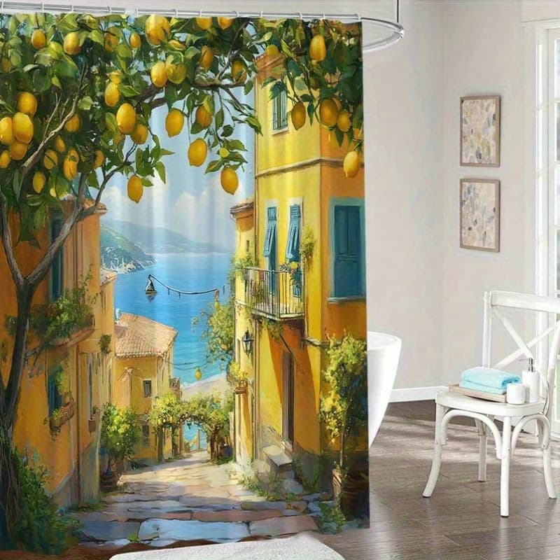 Tenda da doccia impermeabile con un affascinante villaggio mediterraneo con alberi di limone e viste costiere per un bagno rilassante