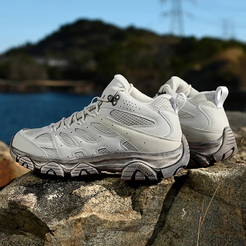 Men's Boots Warm Plush Snow Boots Outdoor Non-Slip Hiking Shoes High-Top Sneakers Men's Winter Boots Size 36-46