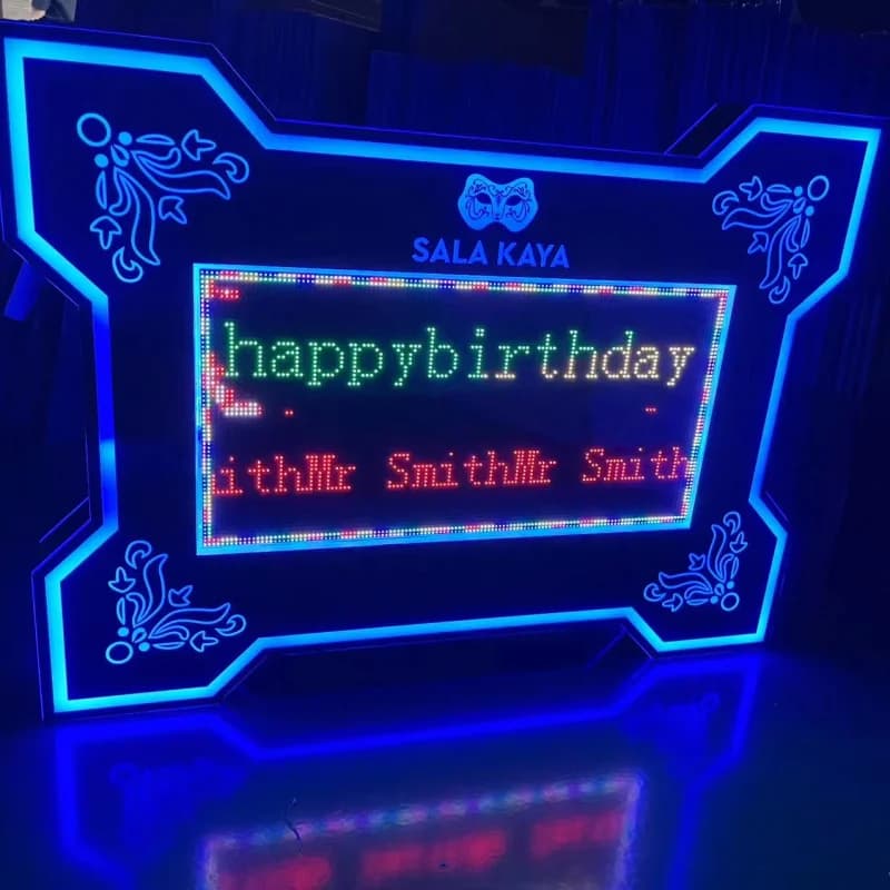 Insegna Luminosa a LED Personalizzabile con Lettere e Schermo LED, Espositore Moderno per Discoteche, Feste ed Eventi